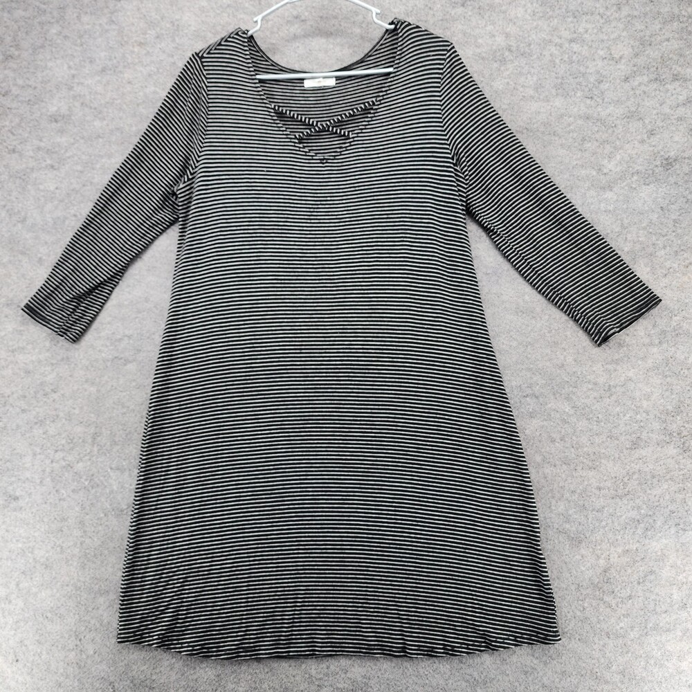 Maurices Dress Womens Medium V Neck Black Striped